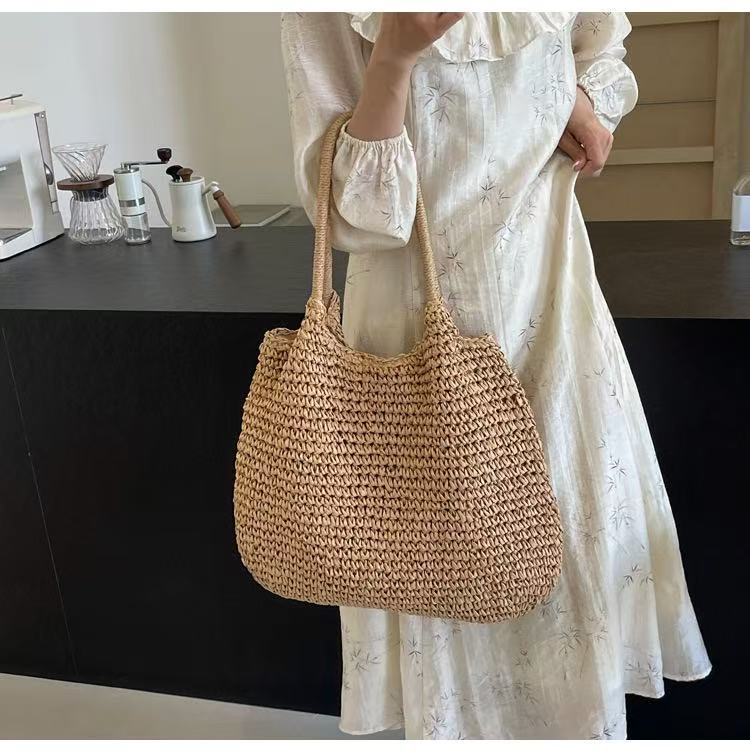 Große Geflochtene Tasche Aus Natürlichem Material Brehn