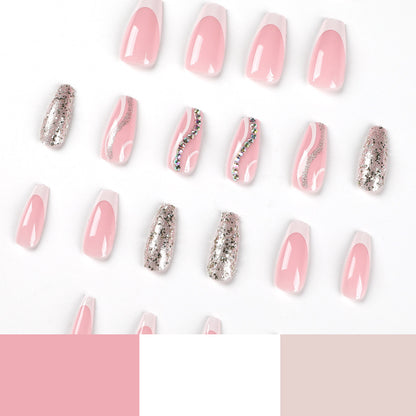 Kunstvolle Nagelkunst mit Glitzer- und Wellenakzenten Brehn