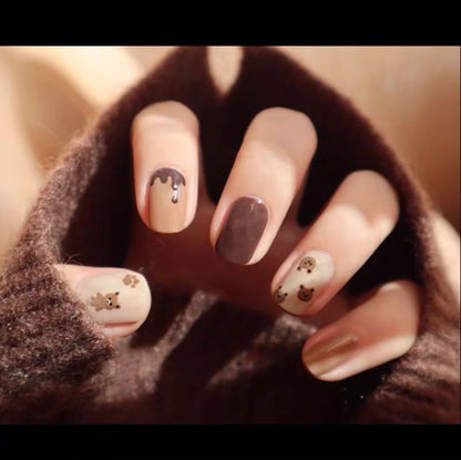Niedliches Cartoon-Themen Press-On-Nagelset