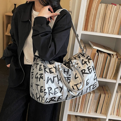 Stylischer Grafikdruck Duffelbag Brehn