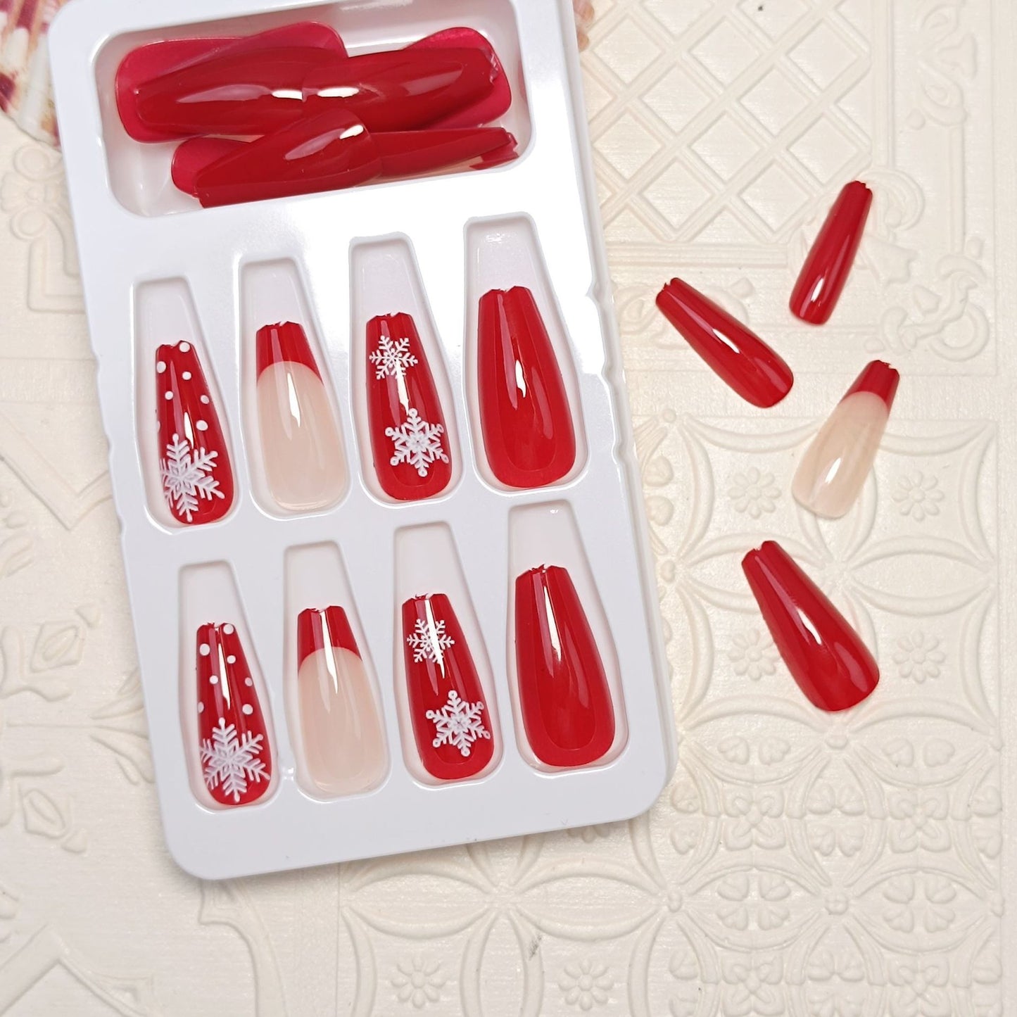 Künstlerisches Glitter Press-On Nagelset Brehn