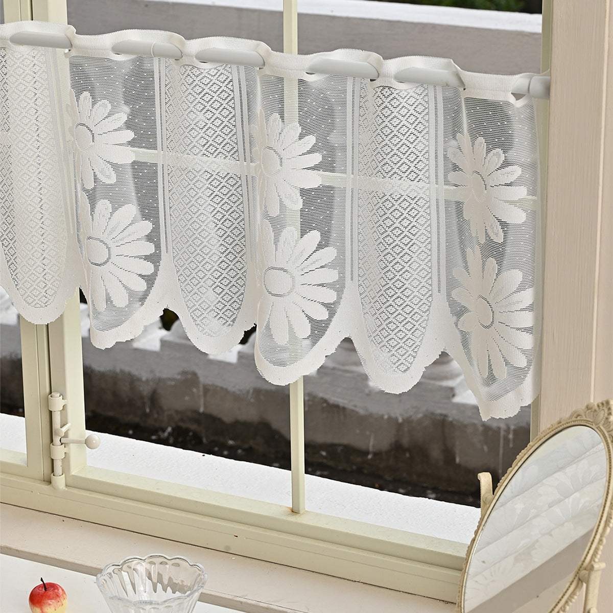 Florale Spitzen gestufte Fenstervorhänge