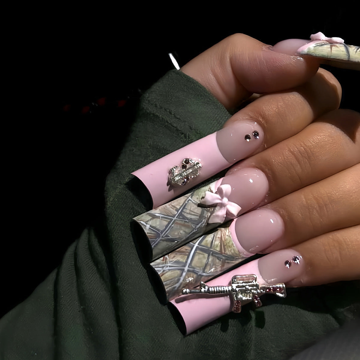 Artistic Nail Design Brehn