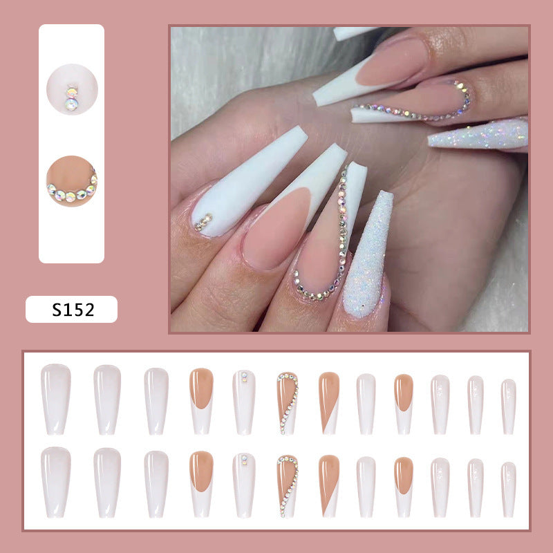 Kunstnagelset mit elegante Strassverzierungen Brehn
