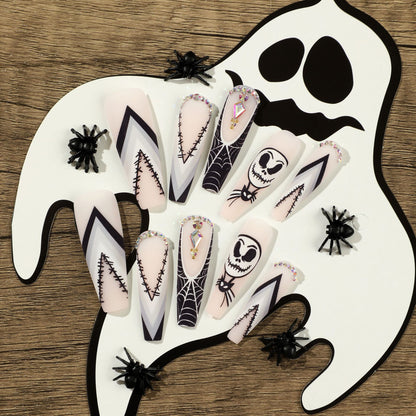 Kunstvolle Nagelverlängerungen im Halloween-Design Brehn