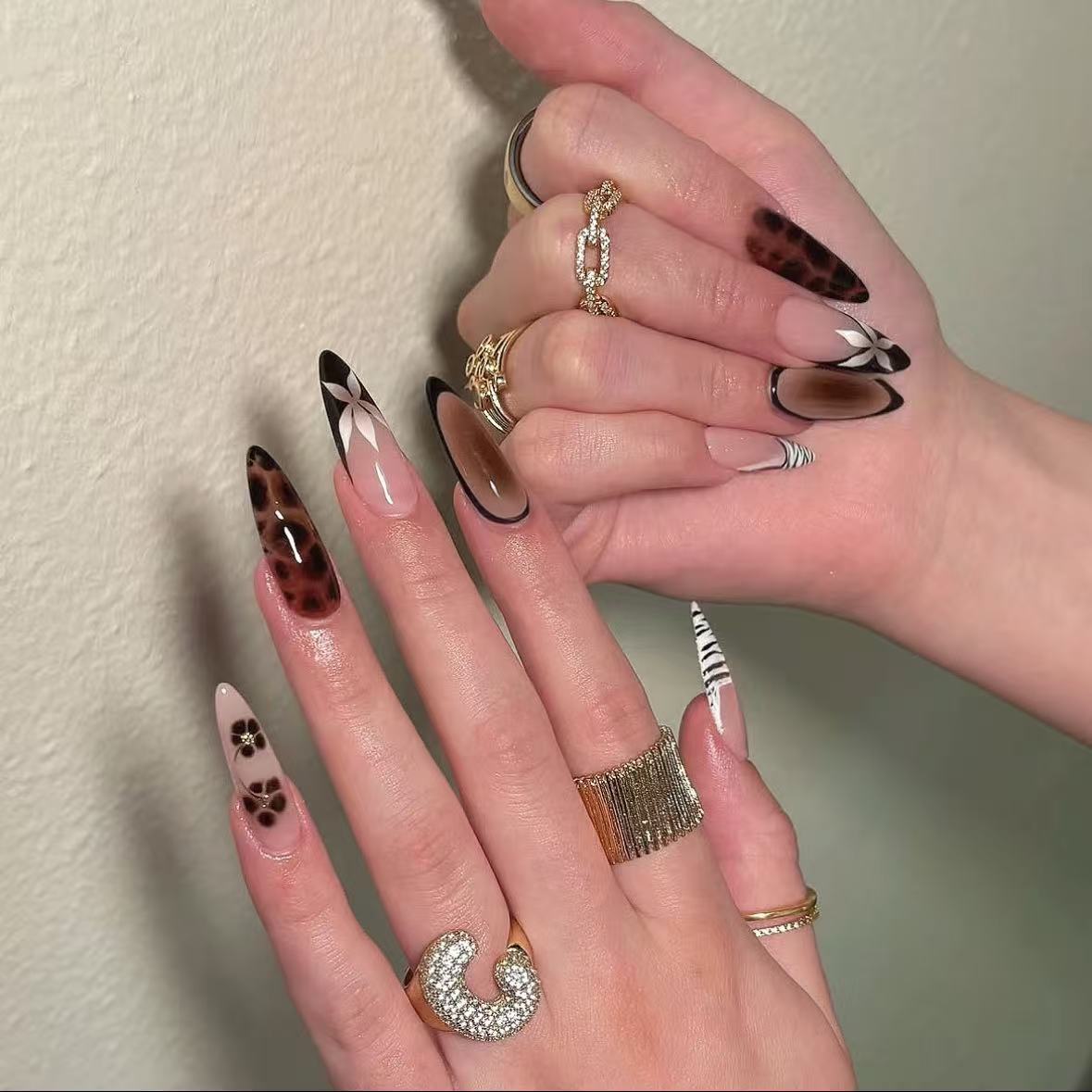 Künstlerisches Stiletto-Nagelset Brehn