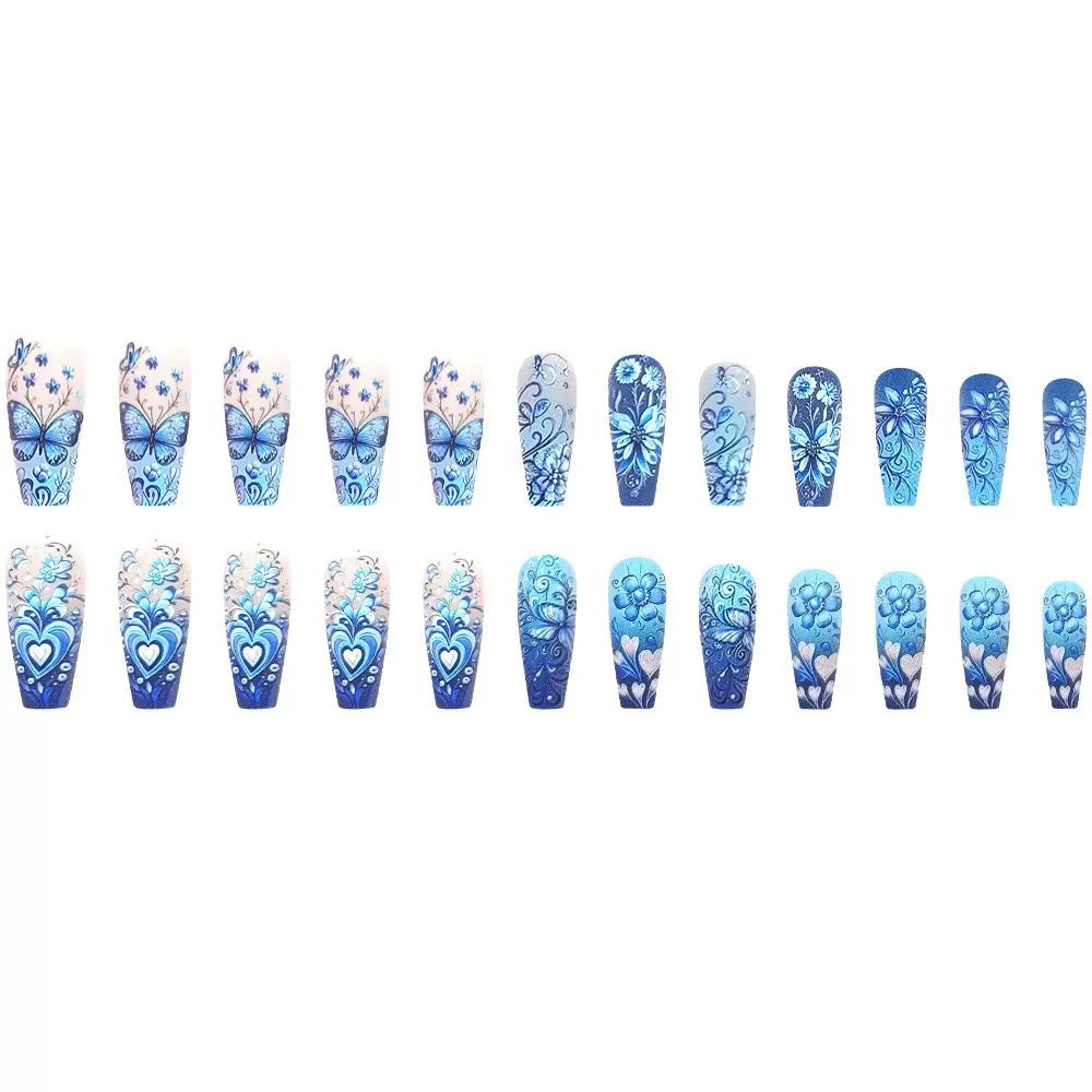 Kunstnagelset mit floralen und Schmetterlingsmuster Brehn