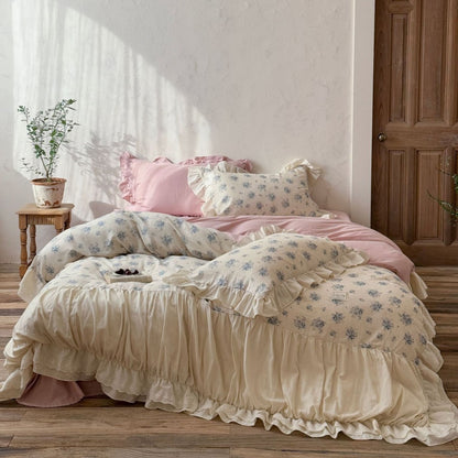 Romantisches Vintage-Bettwäsche-Set mit Volant, floralem Druck und weich gequilteter Steppdecke