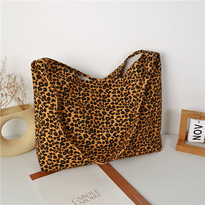 Trendige Tierdruck-Handtasche