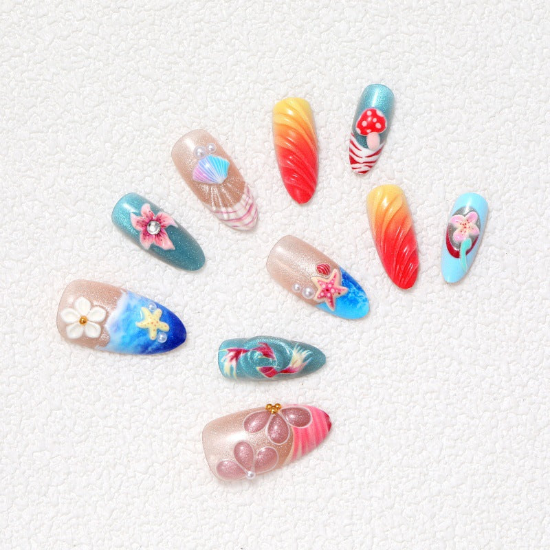Kunstvolle Nageldesigns mit maritimen Motiven Brehn