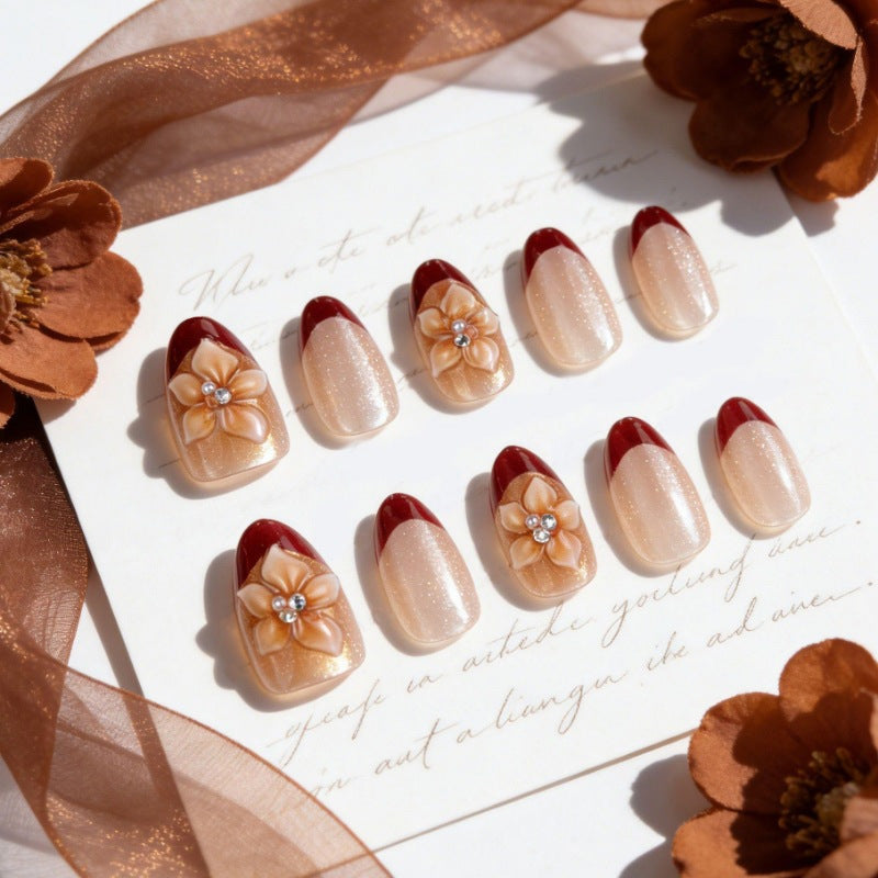 Premium Kunstnägel mit floralen Akzenten Brehn