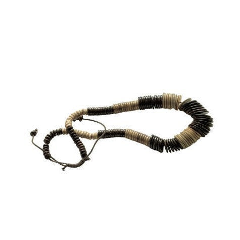 Vintage Gänsefedern mit elegantem silbernen Griff