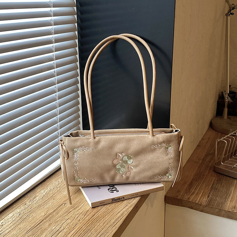 Bestickte Wildleder-Handtasche