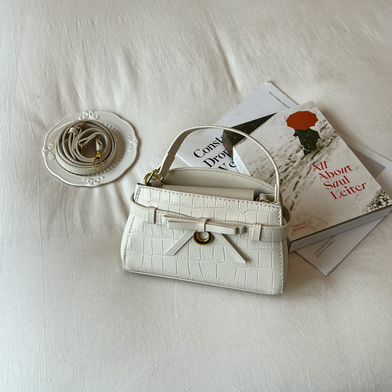 Krokodilstrukturierte Mini-Handtasche