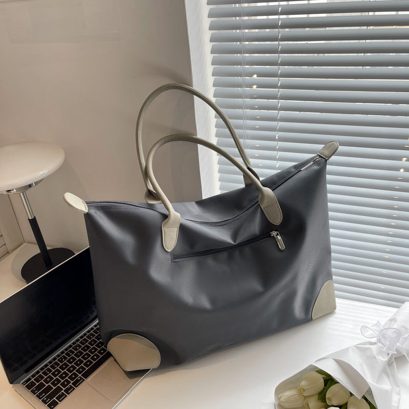 Große Reisetasche mit Strapazierfähigem Material und Mehreren Fächern Brehn