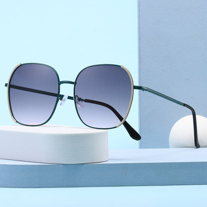 Damen Große quadratische Sonnenbrille mit hochwertigem Metallrahmen Brehn