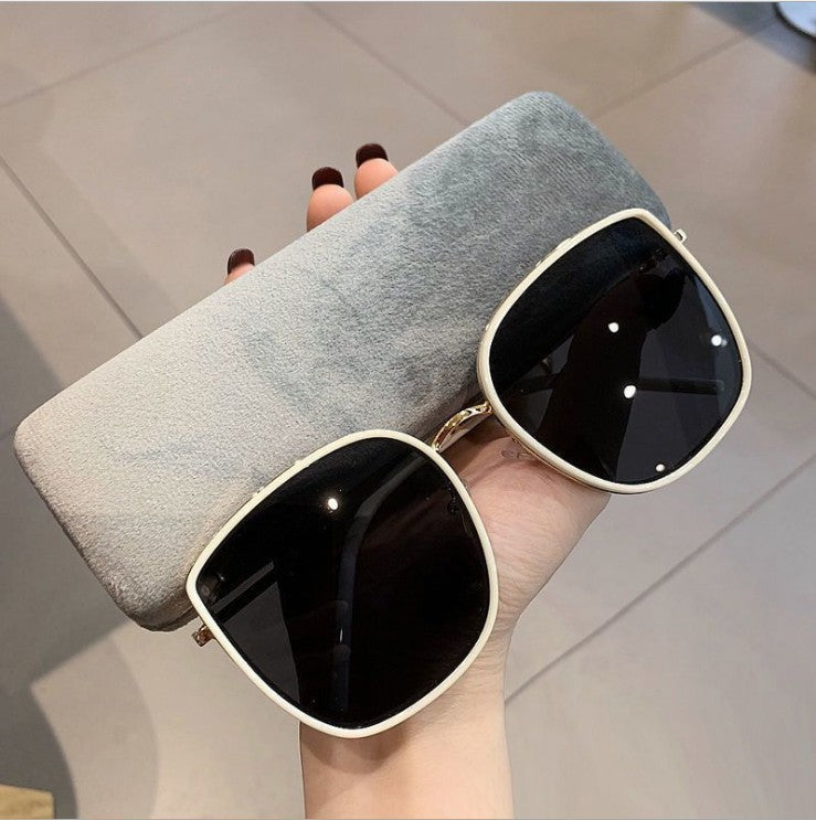 Damen moderne quadratische Sonnenbrille mit breiten Bügeln Brehn