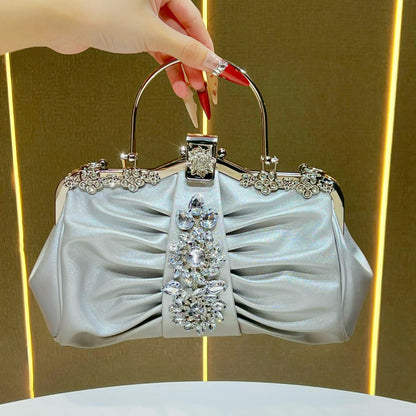 Verziertes vintage-inspiriertes Abendtasche