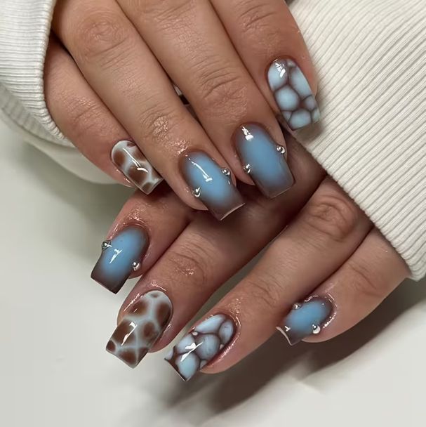 Stylische Acryl-Nagelverlängerungen Brehn