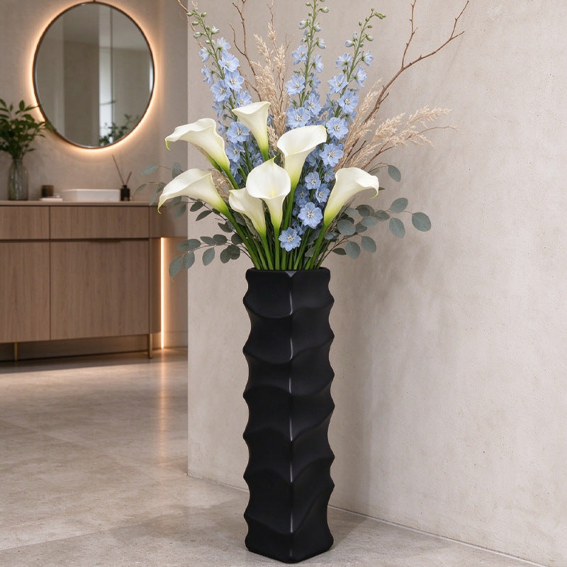 Dekorative Slim Wave Vase Brehn
