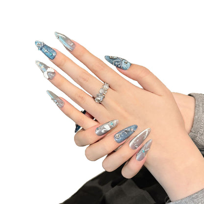 Dekoratives Glamouröses Press-On Nagelkunst Set