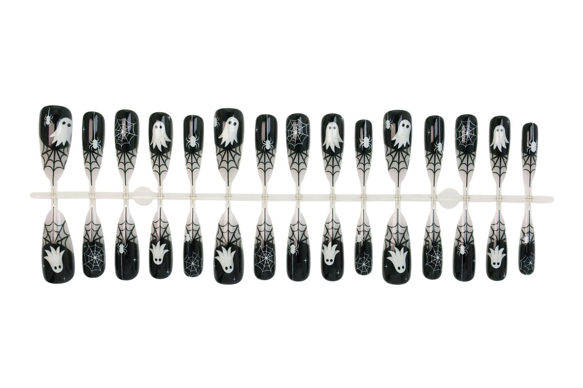 Halloween Kunstnagelset mit Geister- und Spinnennetz-Design Brehn