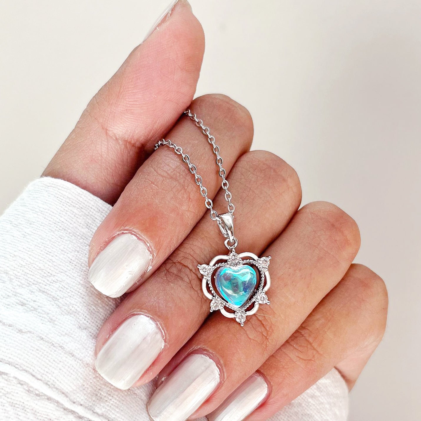 Herzförmige Schmuck-Halskette Brehn