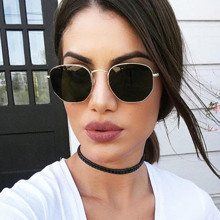 Damen modische geometrische Sonnenbrille mit robustem Metallrahmen Brehn