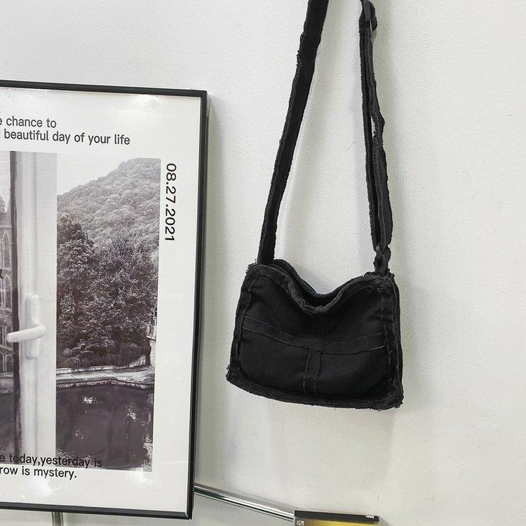 Lässige Fransen-Denim-Schultertasche