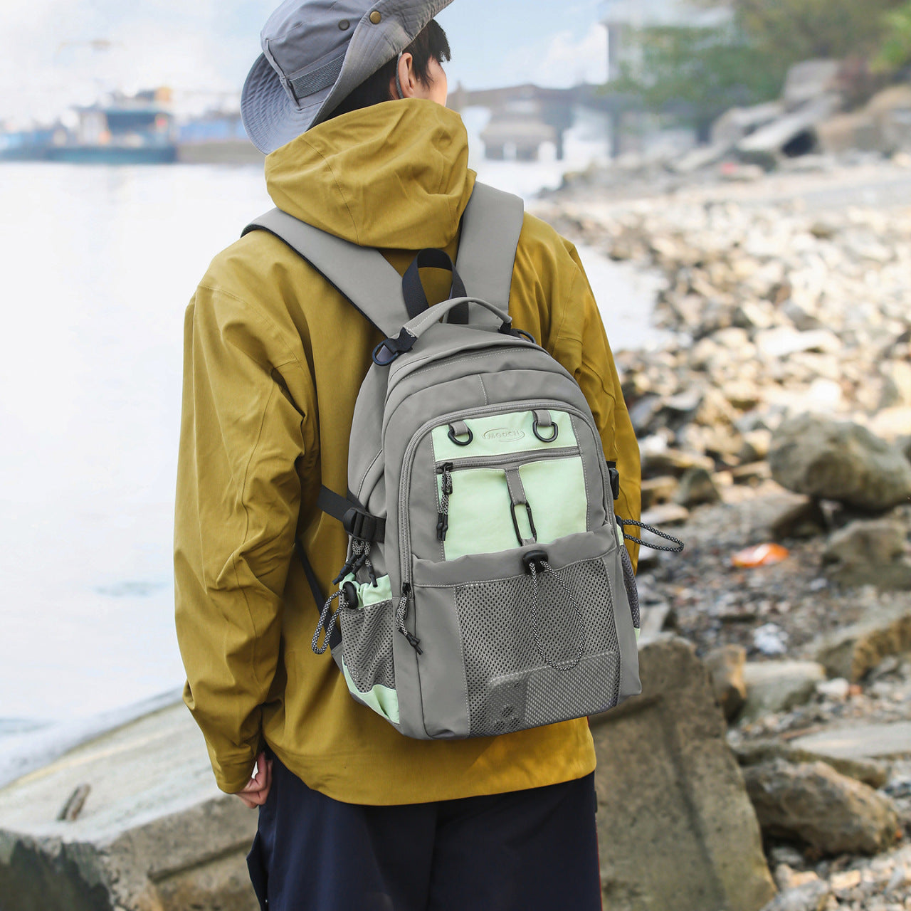 Multifunktionaler Rucksack mit Ergonomischen Trageriemen und Robustem Schutz Brehn