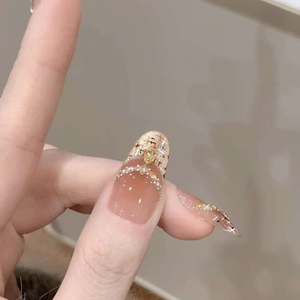 Glamouröse Nagelkunst Brehn