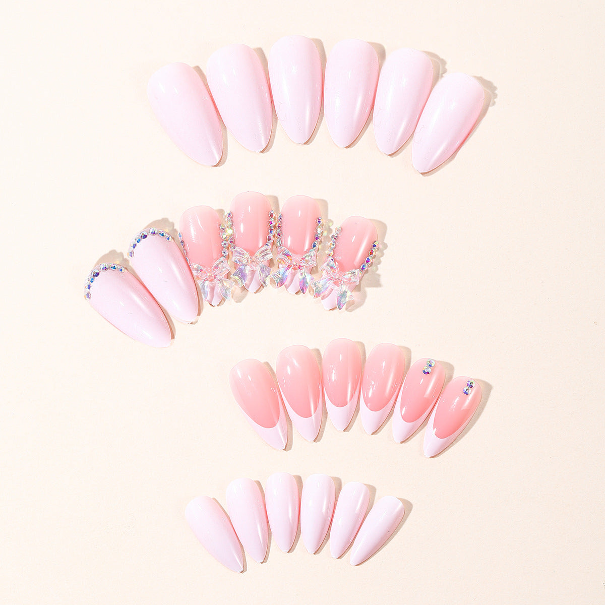 Elegantes Stiletto-Nagelkunst-Set mit Strass Brehn