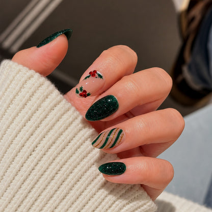 Kunstnagelset mit floralen Akzenten und eleganter Hochglanzoberfläche Brehn