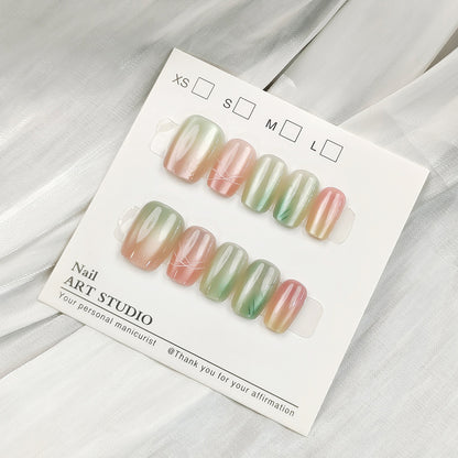Kunstfingernägel mit Elegantem Ombre-Design Brehn