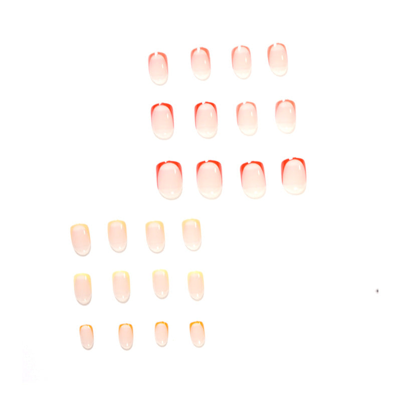 Kunstvolle Nagelkunst mit sanften Farbverläufen Brehn