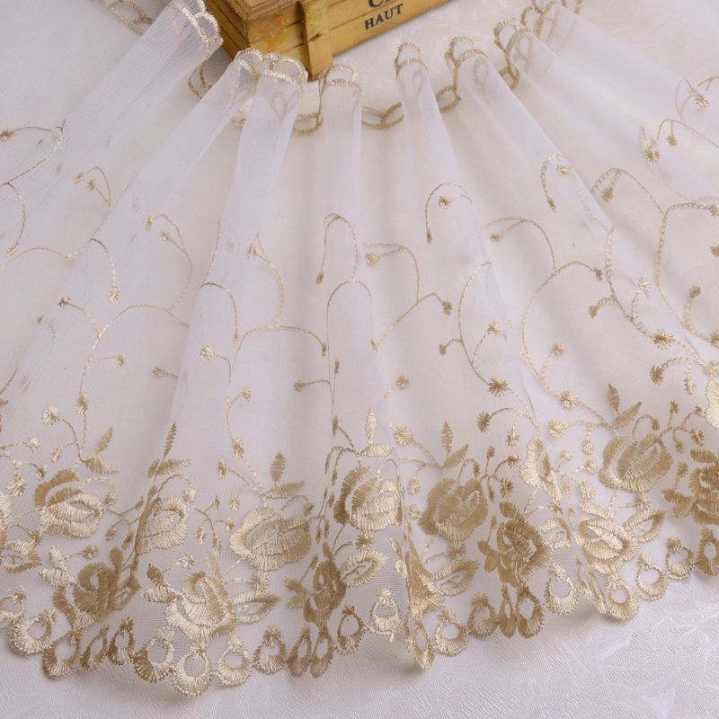 Elegante Bestickte Gardine Brehn