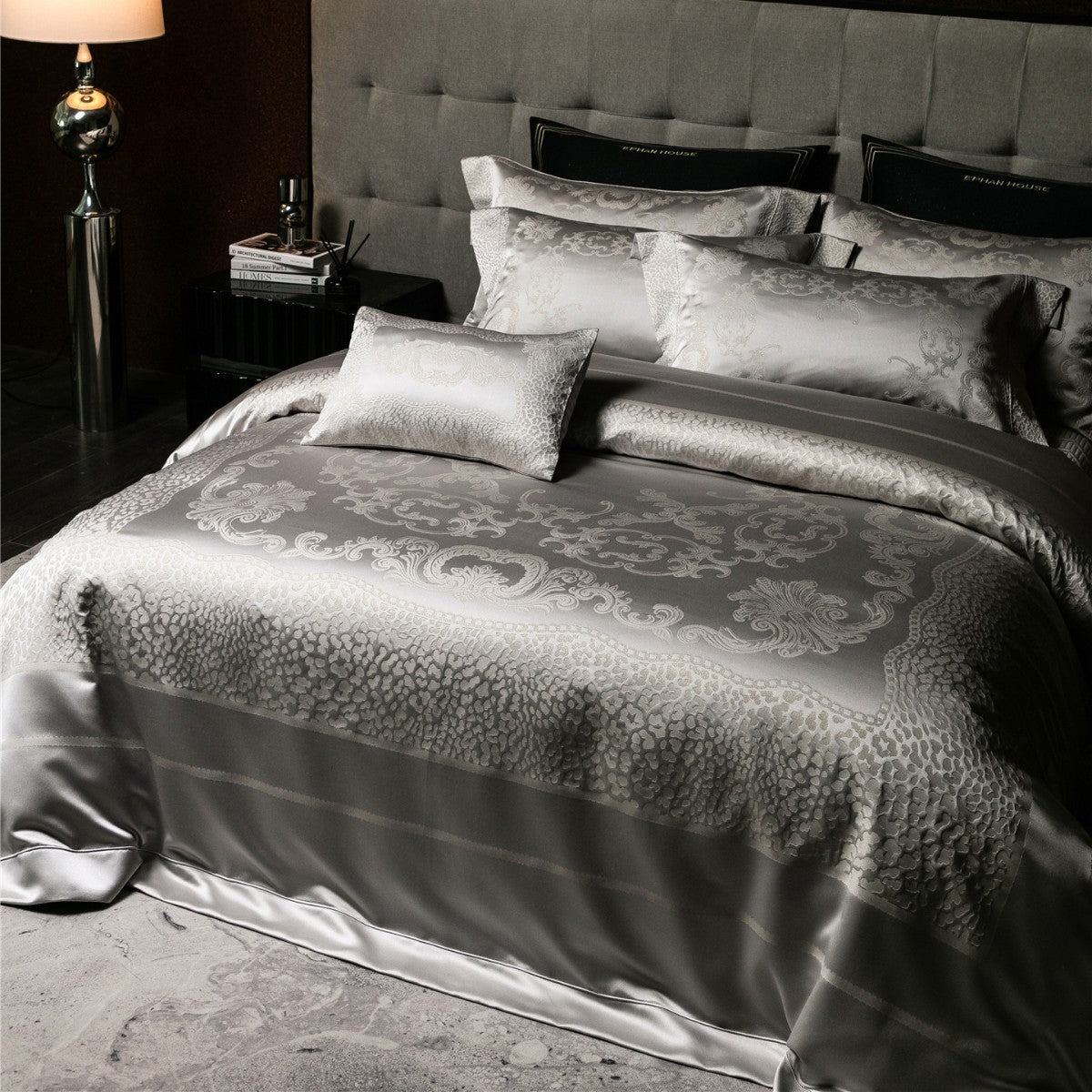 Luxuriöser Jacquard-Satin-Bettbezug-Set mit barockem Präge-Motiv