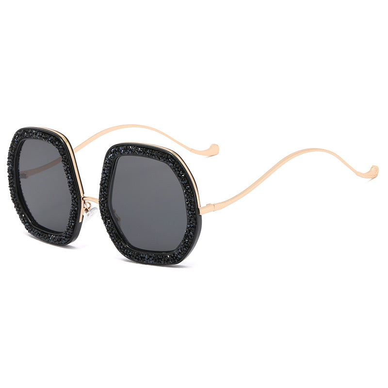Damen extravagante Sonnenbrille mit funkelndem Rahmen Brehn