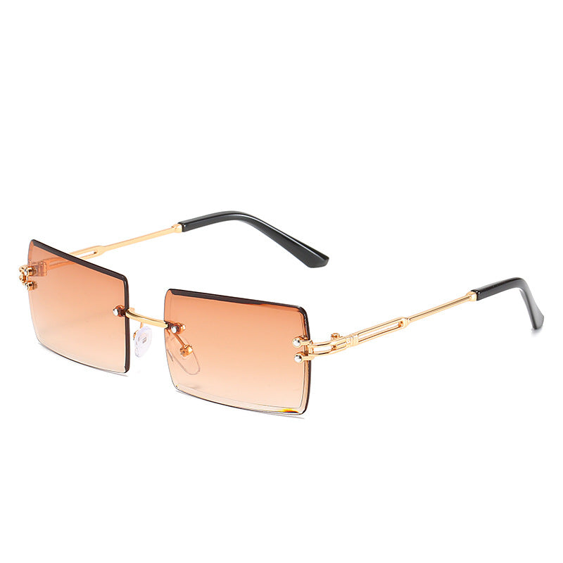 Damen modische Sonnenbrille mit einzigartigem rechteckigen Rahmen und funkelnden Details Brehn
