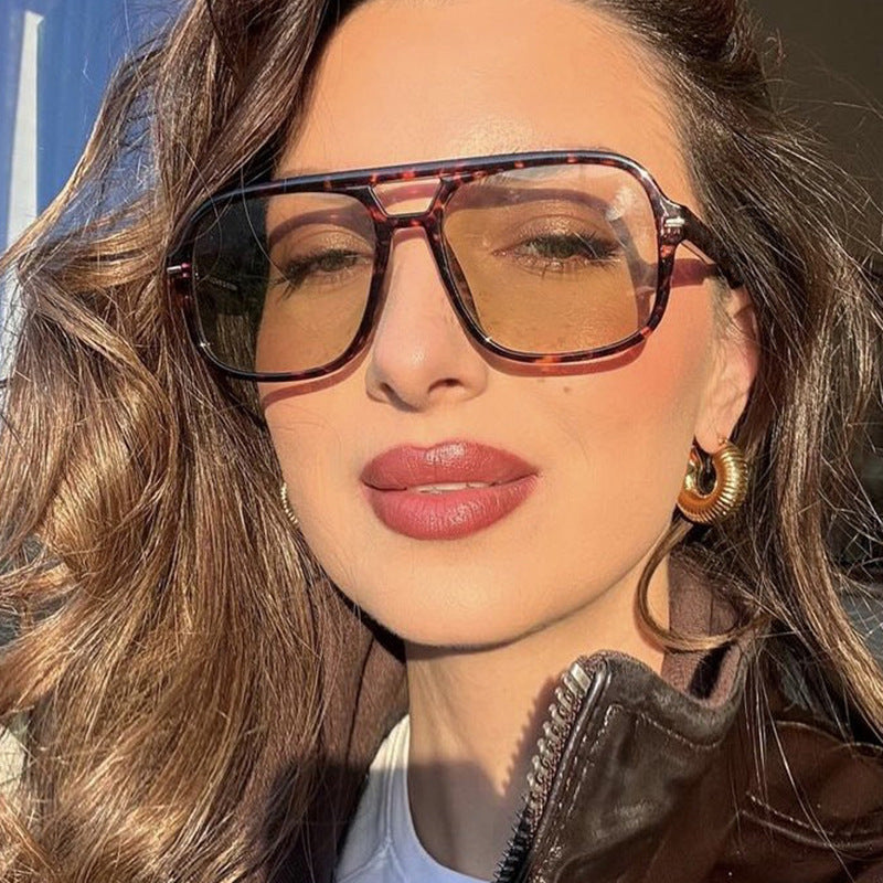 Damen modische Sonnenbrille mit schützendem UV-Filter und stylishen Gläsern Brehn