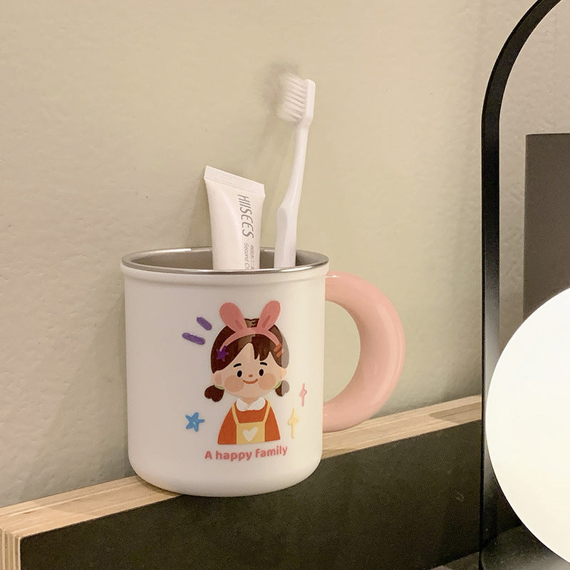 Keramiktasse mit Fröhlichem Familienmotiv Brehn