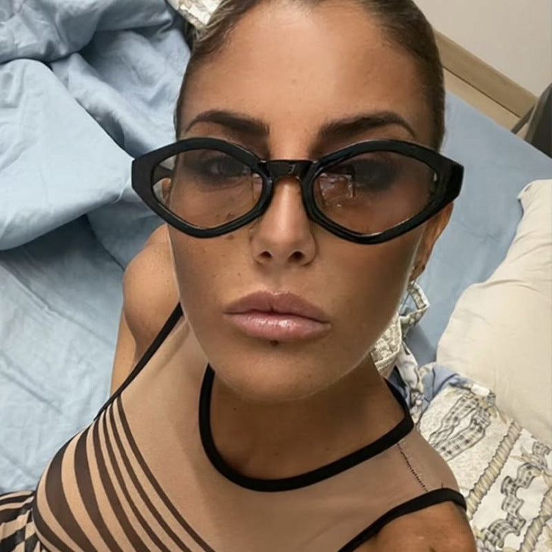 Damen modische Sonnenbrille im markanten Schmetterlingsdesign Brehn