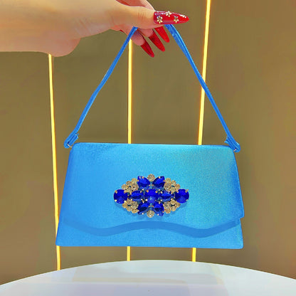 Elegante abendliche Handtasche mit Strasssteinen