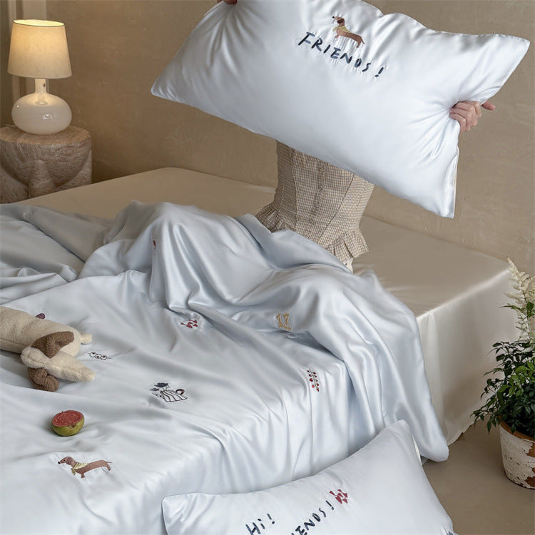 Seidig-geschmeidiges Satin-Bettwäscheset mit zierlichen Stick-Icons Brehn