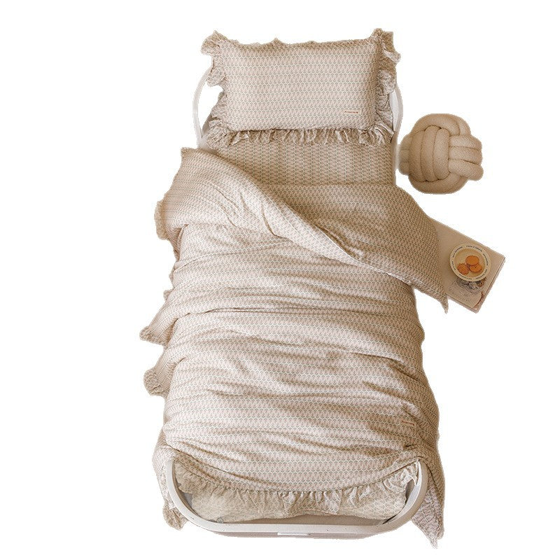 Kinder-Bettwäsche-Set mit Volant und zartem Blumenmuster