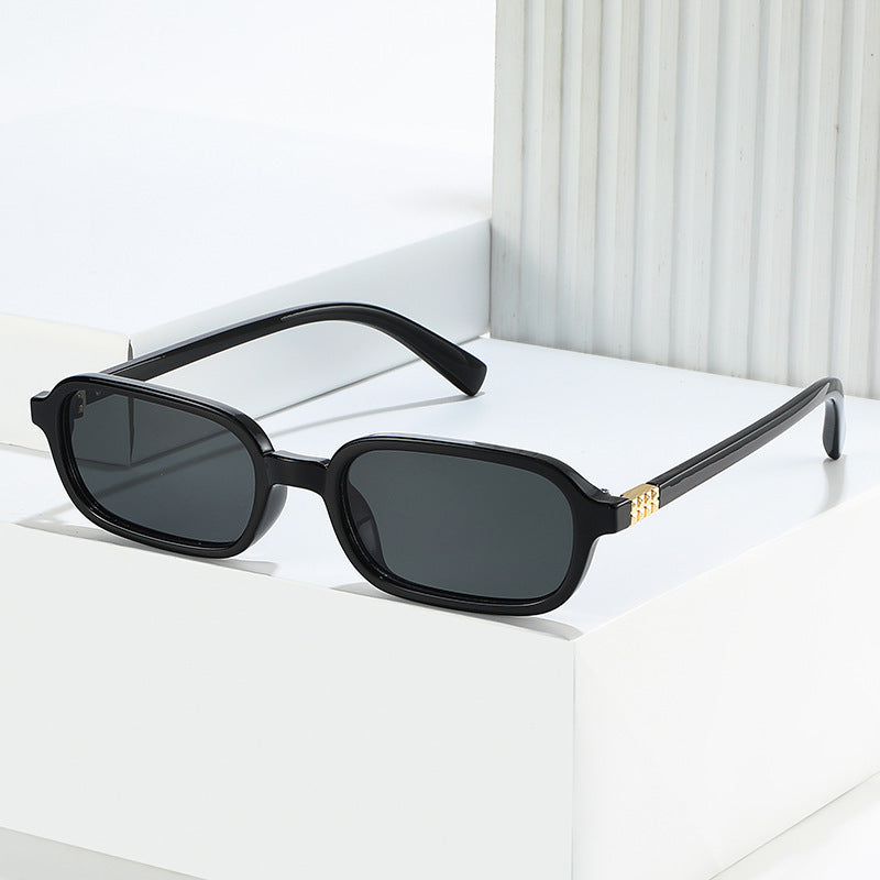 Chice Flachlinse Sonnenbrillen mit dekorativen Metalldetails Brehn