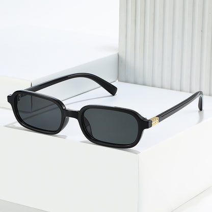 Chice Flachlinse Sonnenbrillen mit dekorativen Metalldetails Brehn