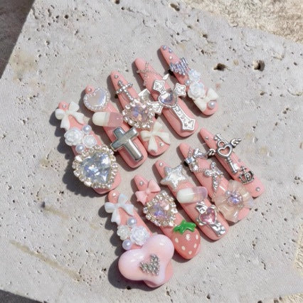 Dekorative Nagelkunst