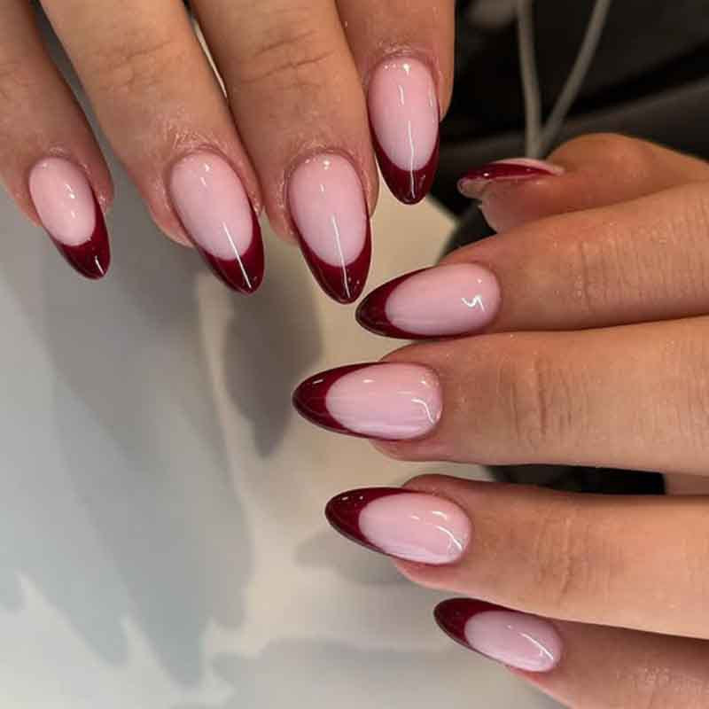 Kunstnagelset mit eleganten French-Spitzen und modernen Akzenten Brehn