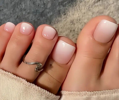 Glänzende Pediküre Nagelkunst Brehn